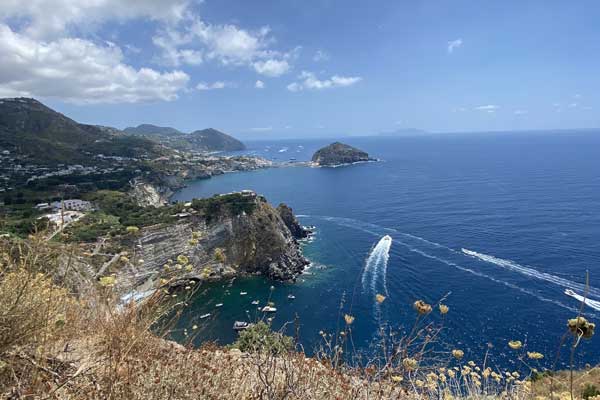 Sentiero del Monte di Panza and baie della Pelara