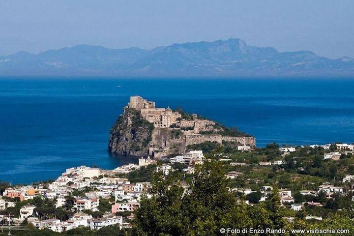 Giro dell'Isola d'Ischia per mare