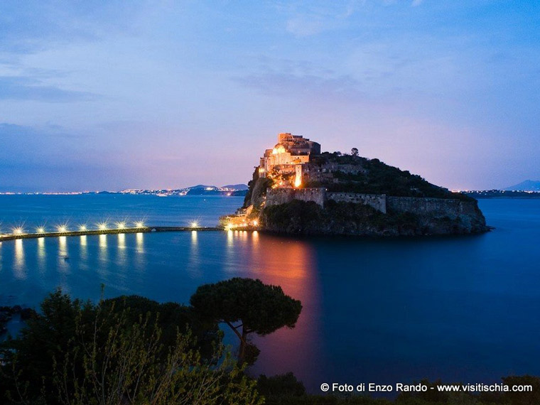 Giro dell'Isola d'Ischia per mare